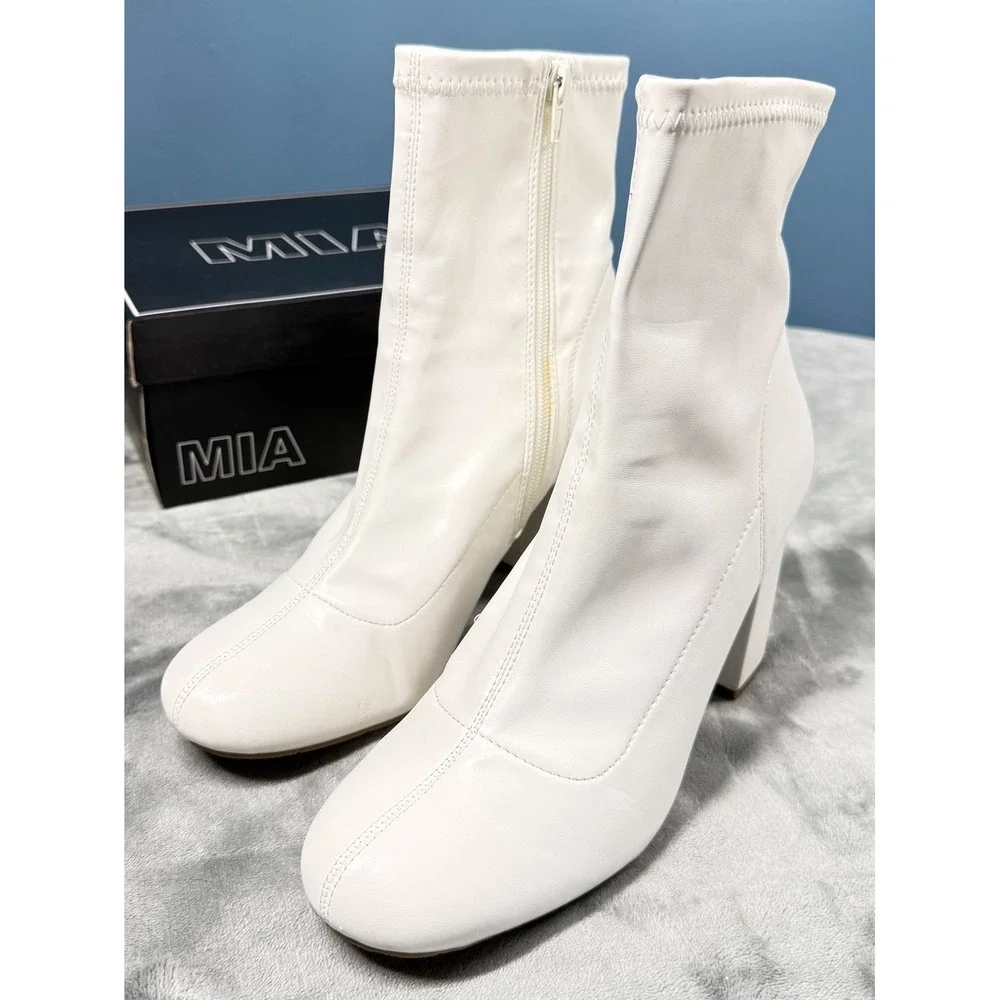 MIA Vickie P Boots Womens 10 White Stretch Sock Bootie Block Heel